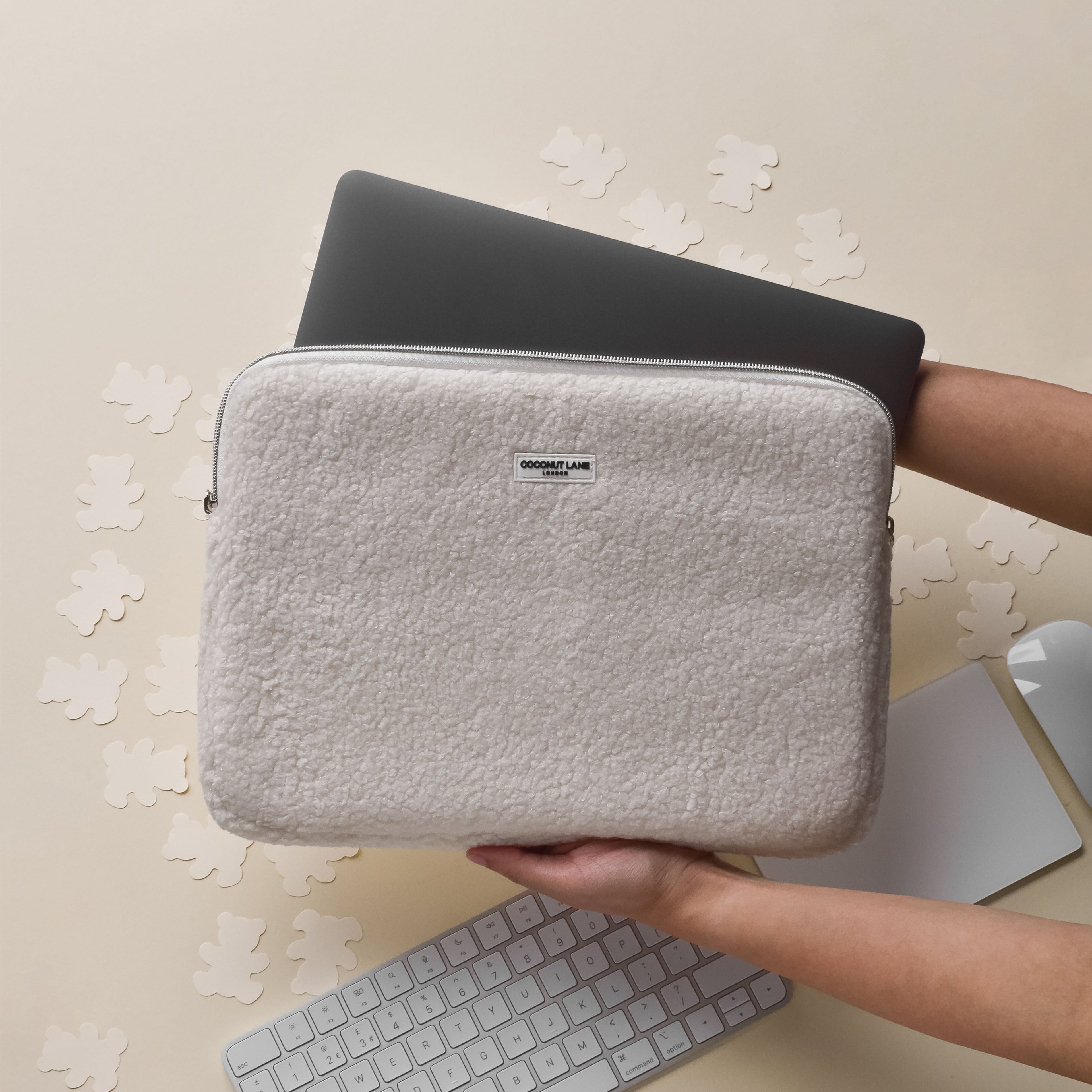 Oyuncak Ayı Oyuncak Bebek Dizüstü Bilgisayar Kılıfı 