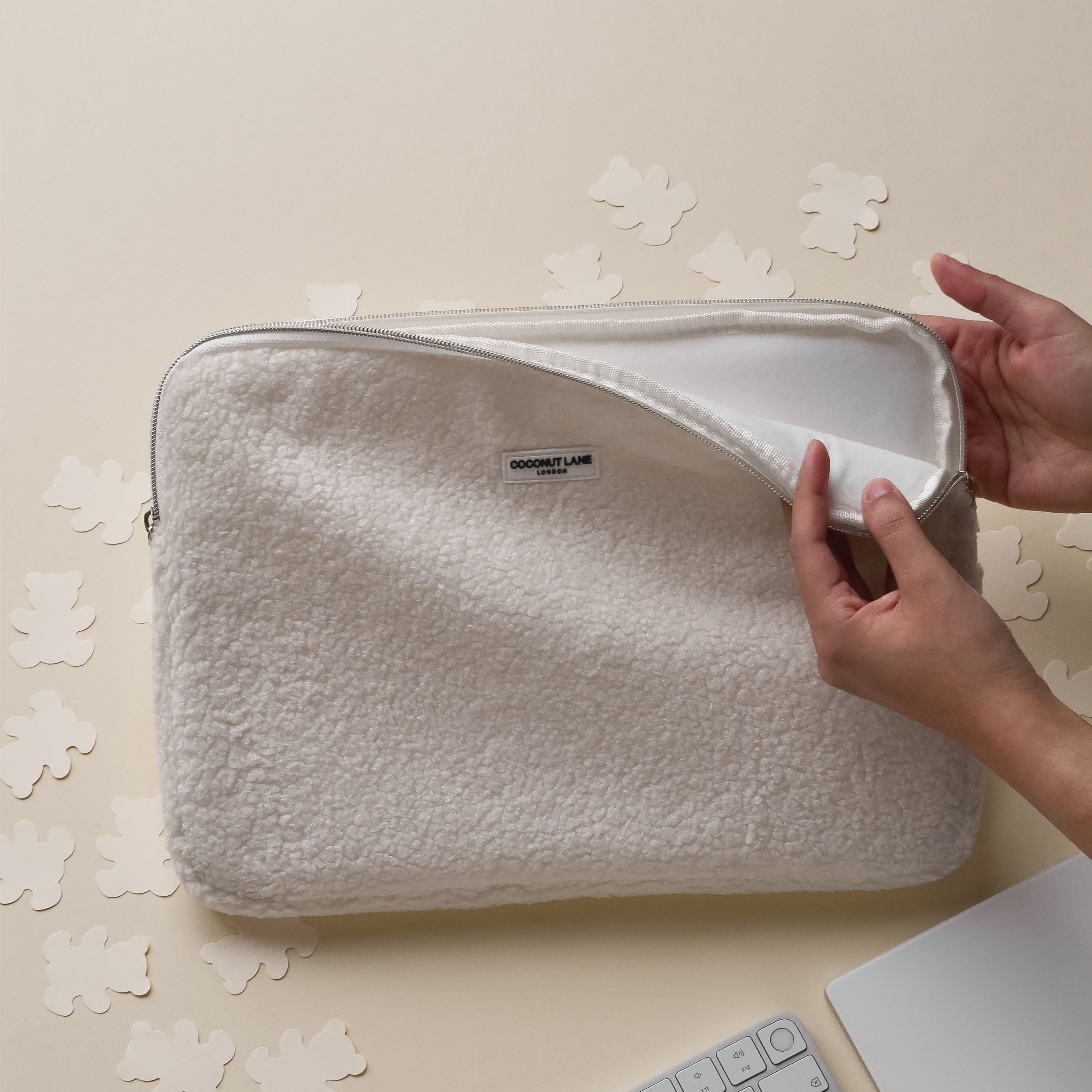 Oyuncak Ayı Oyuncak Bebek Dizüstü Bilgisayar Kılıfı 