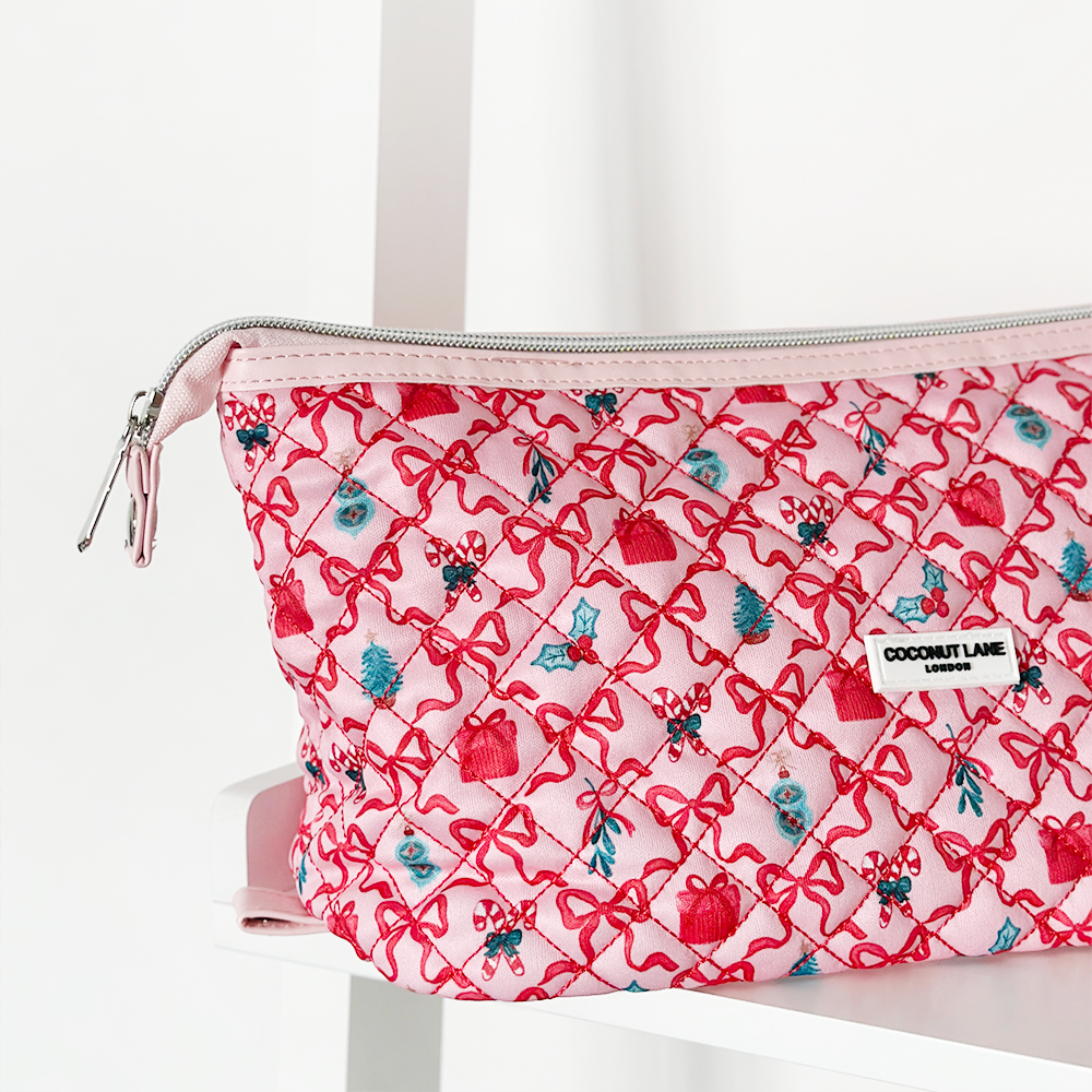 Genişletilebilir Makyaj Çantası - Kapitone Noel Öpücükleri