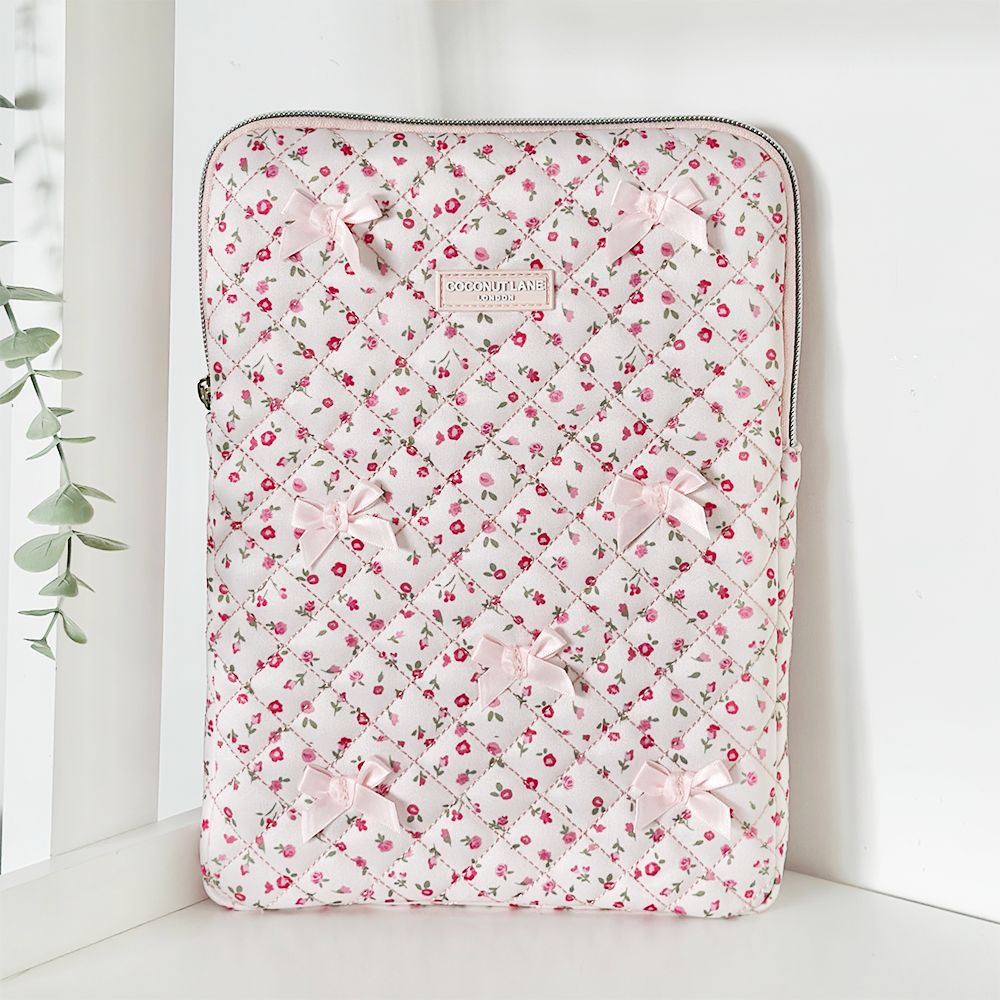 Pembe Kapitone Suluboya Çiçek Desenli iPad Kılıfı