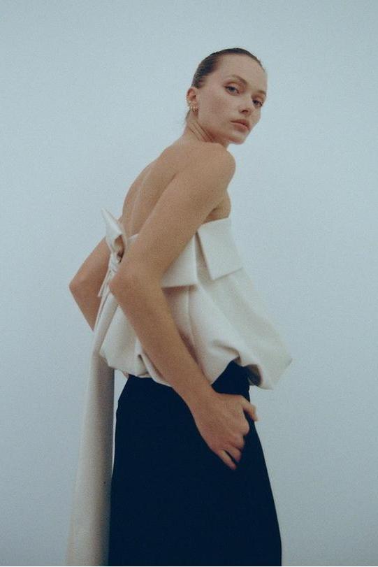 Puff-Shaped Bow-Tail Tube Top