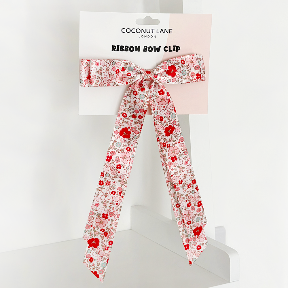 Kurdeleli Fiyonk Toka - Sevimli Çiçekler