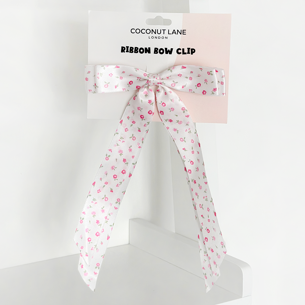 Kurdeleli Fiyonk Toka - Pembe Suluboya Çiçekler