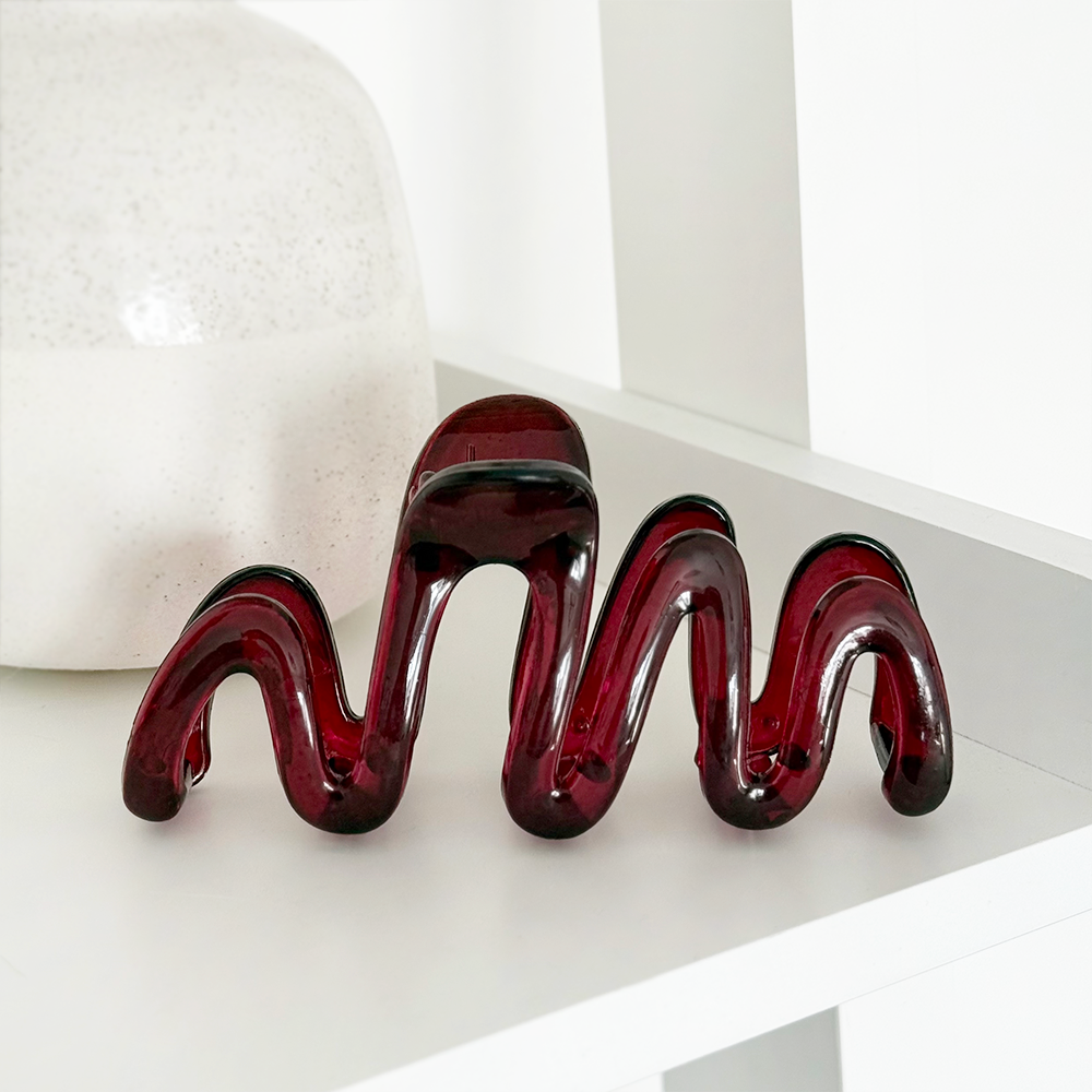 Squiggle Claw Clip - Burgundy