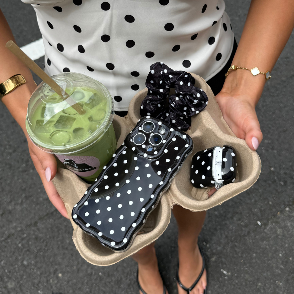 Dalgalı Telefon Kılıfı - Siyah Puantiyeli