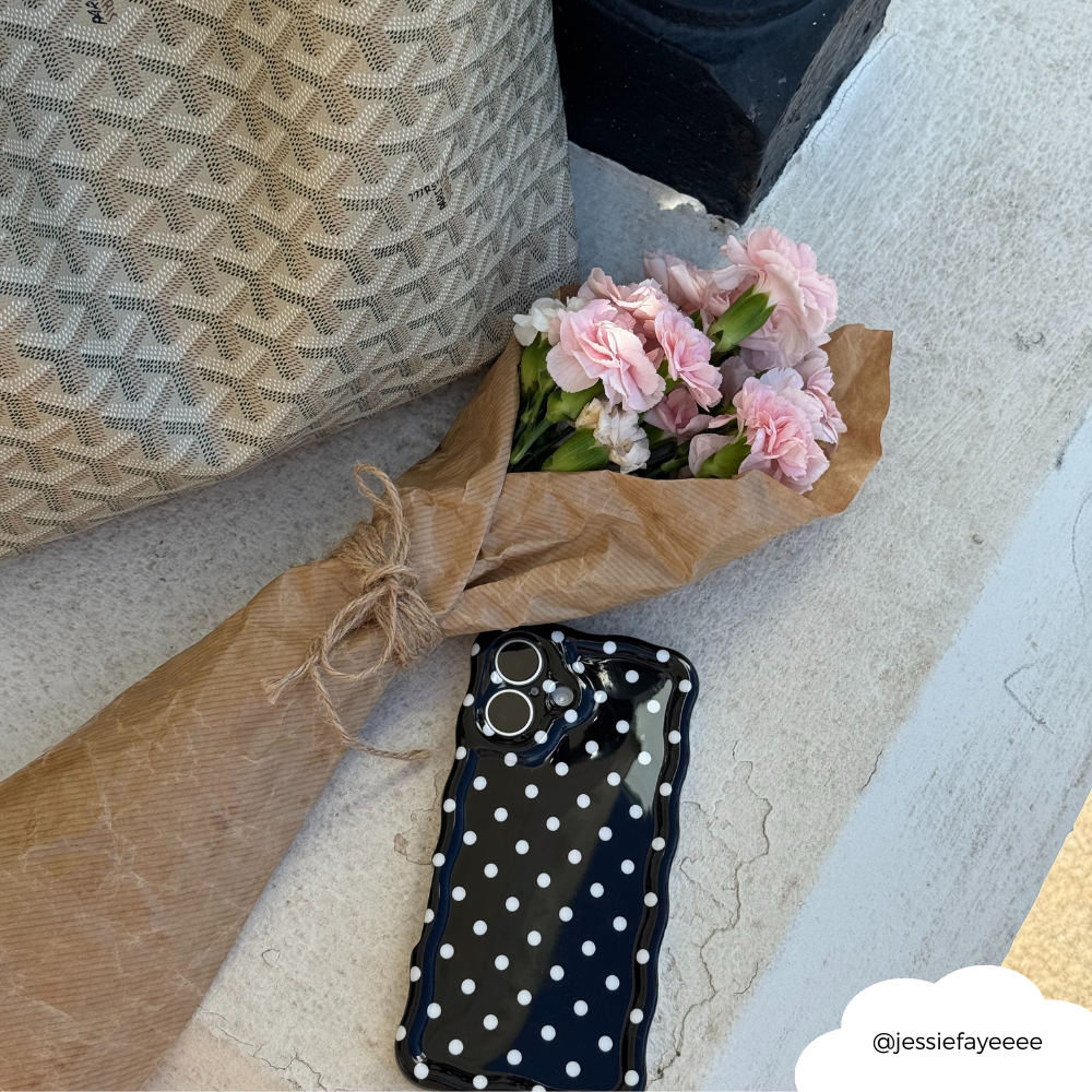 Dalgalı Telefon Kılıfı - Siyah Puantiyeli