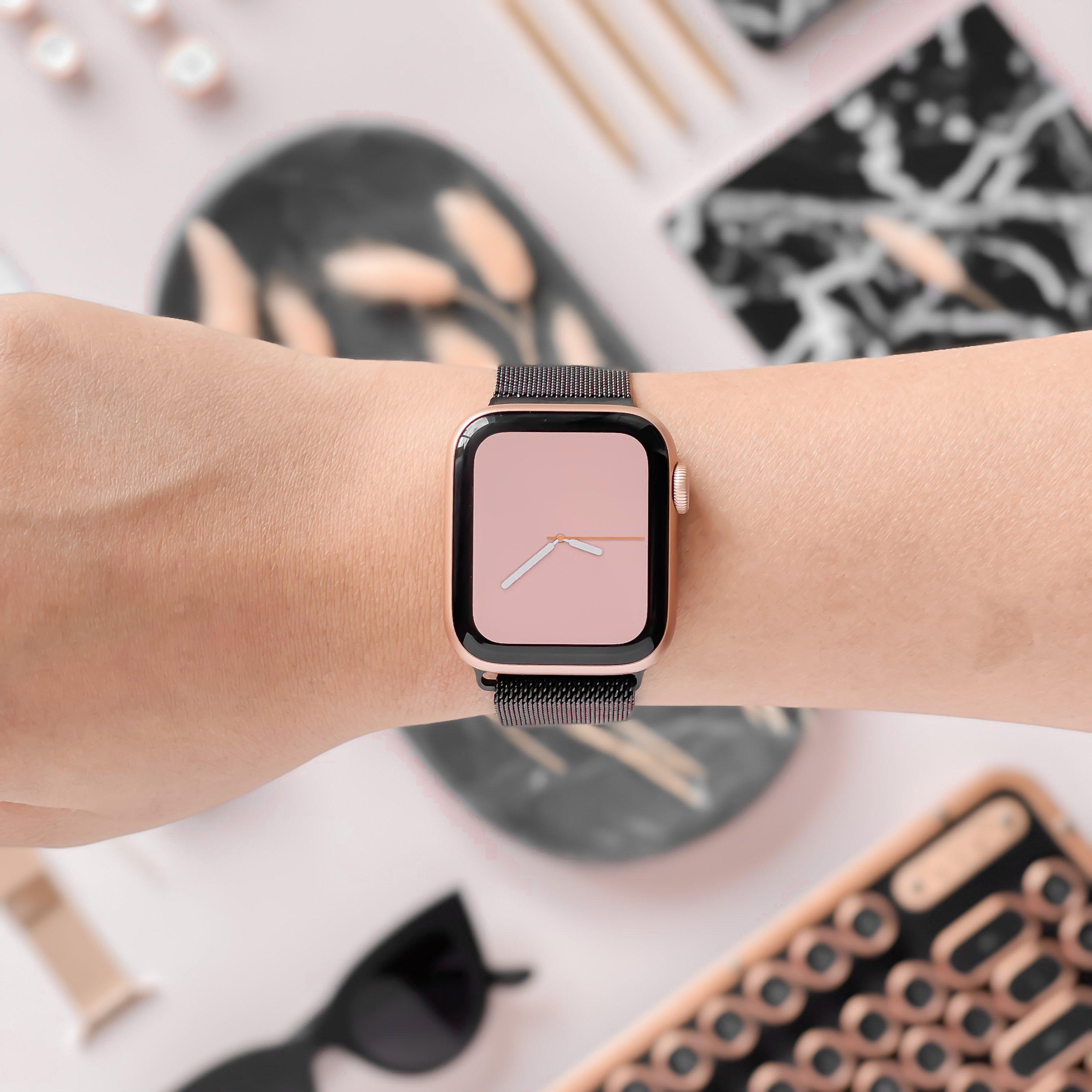 Manyetik Zincirli Apple Watch Kayışı - Siyah