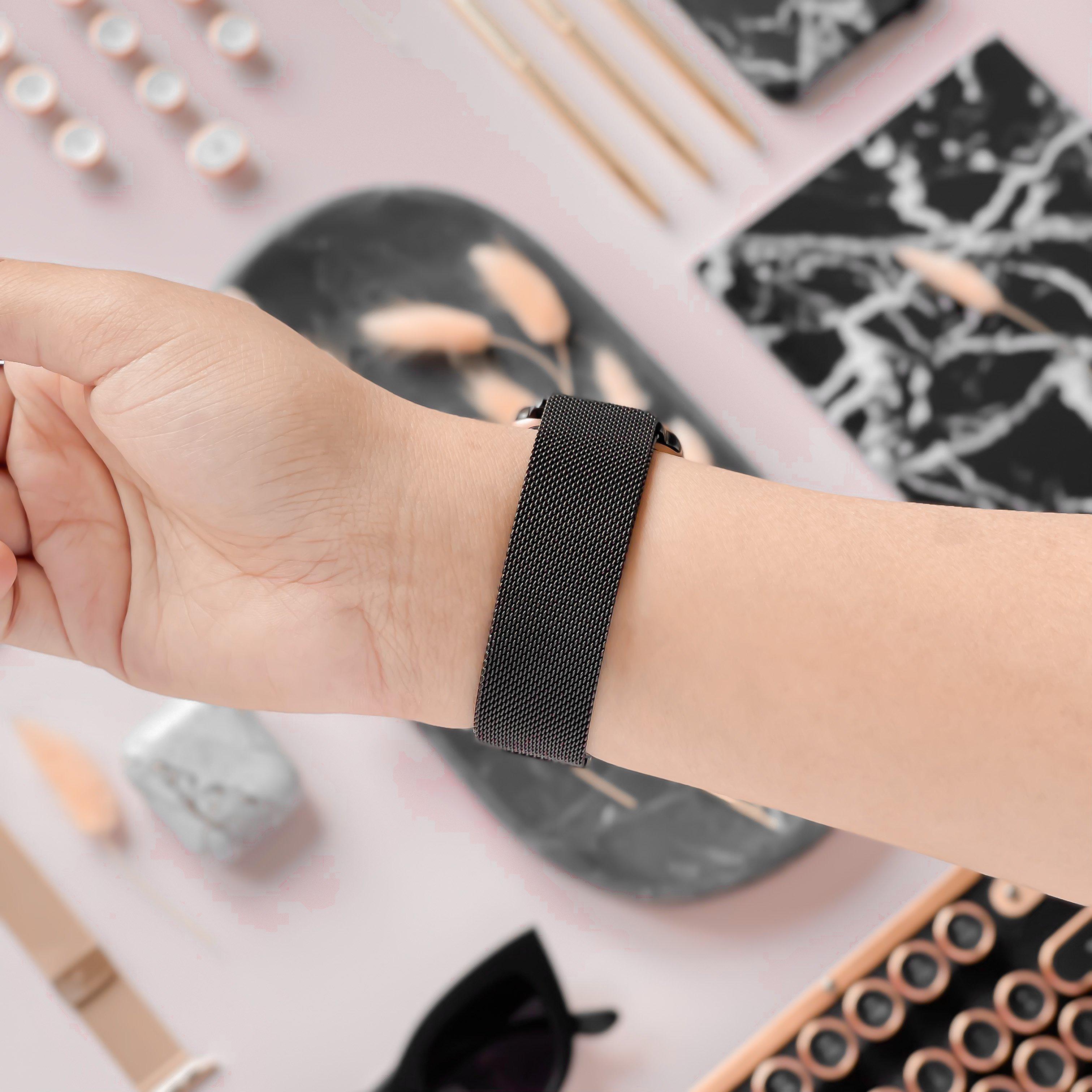 Manyetik Zincirli Apple Watch Kayışı - Siyah