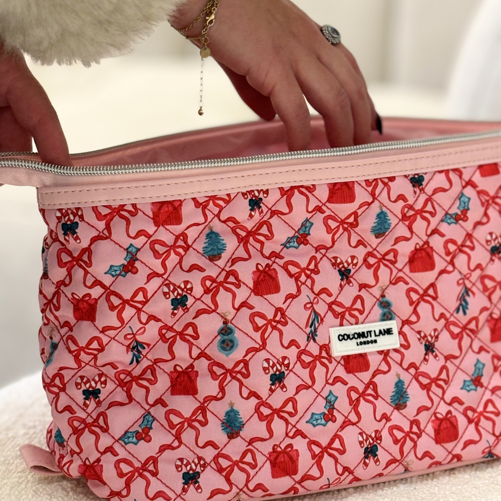 Genişletilebilir Makyaj Çantası - Kapitone Noel Öpücükleri