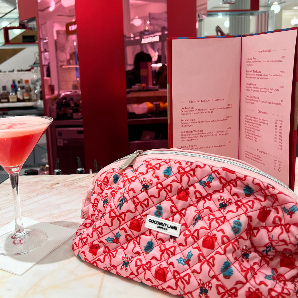 Genişletilebilir Makyaj Çantası - Kapitone Noel Öpücükleri