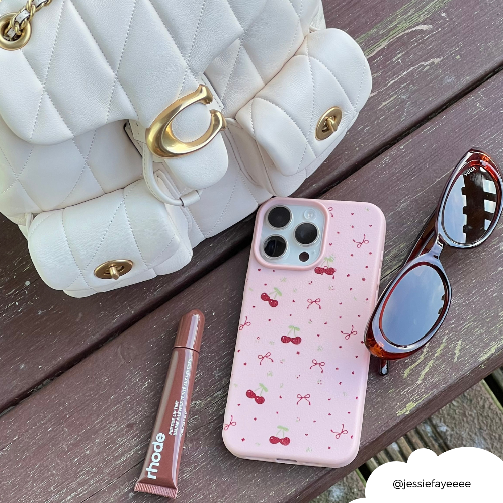 Küçük Kurdeleler ve Kirazlar Desenli Telefon Kılıfı - Pembe