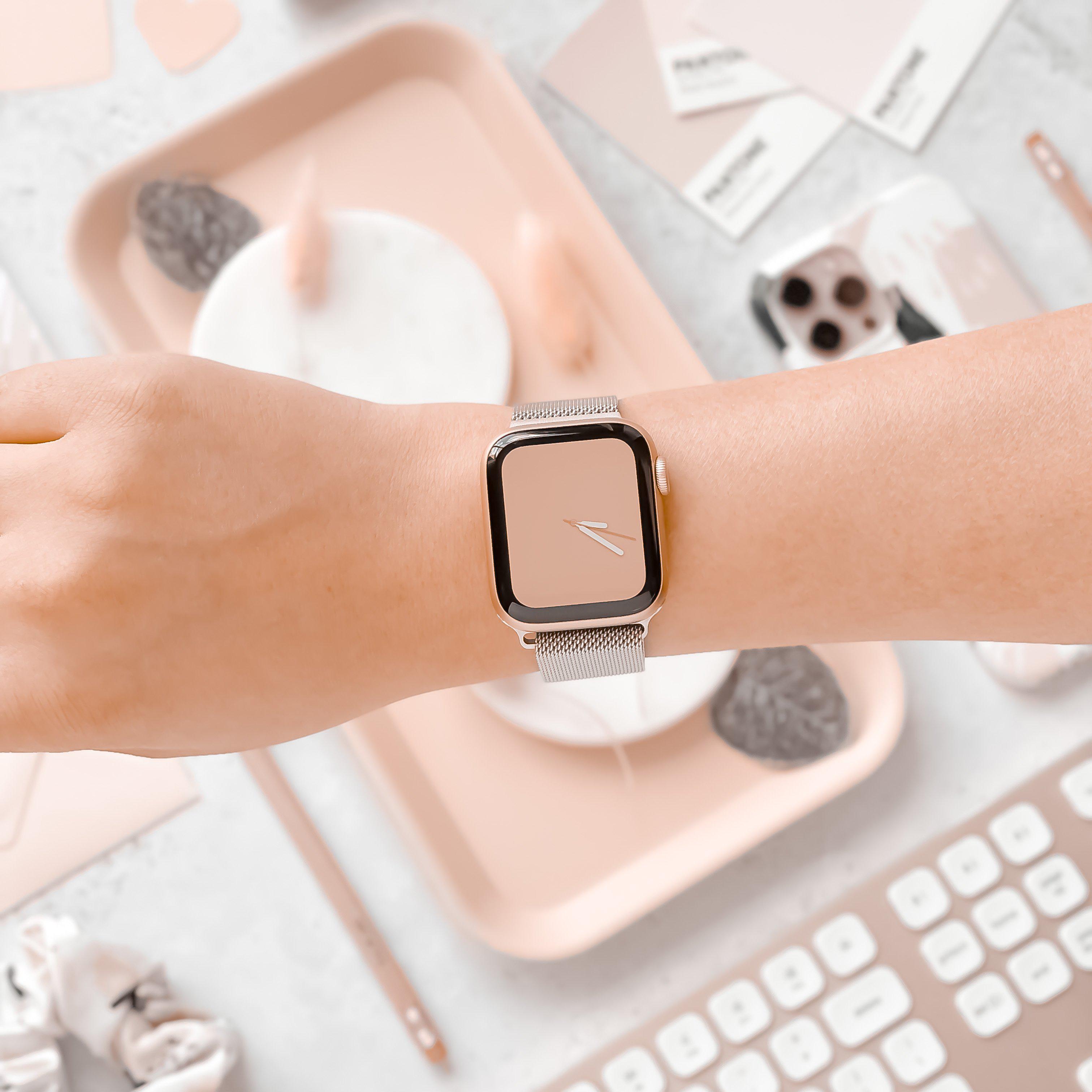 Manyetik Zincirli Apple Watch Kayışı - Gümüş