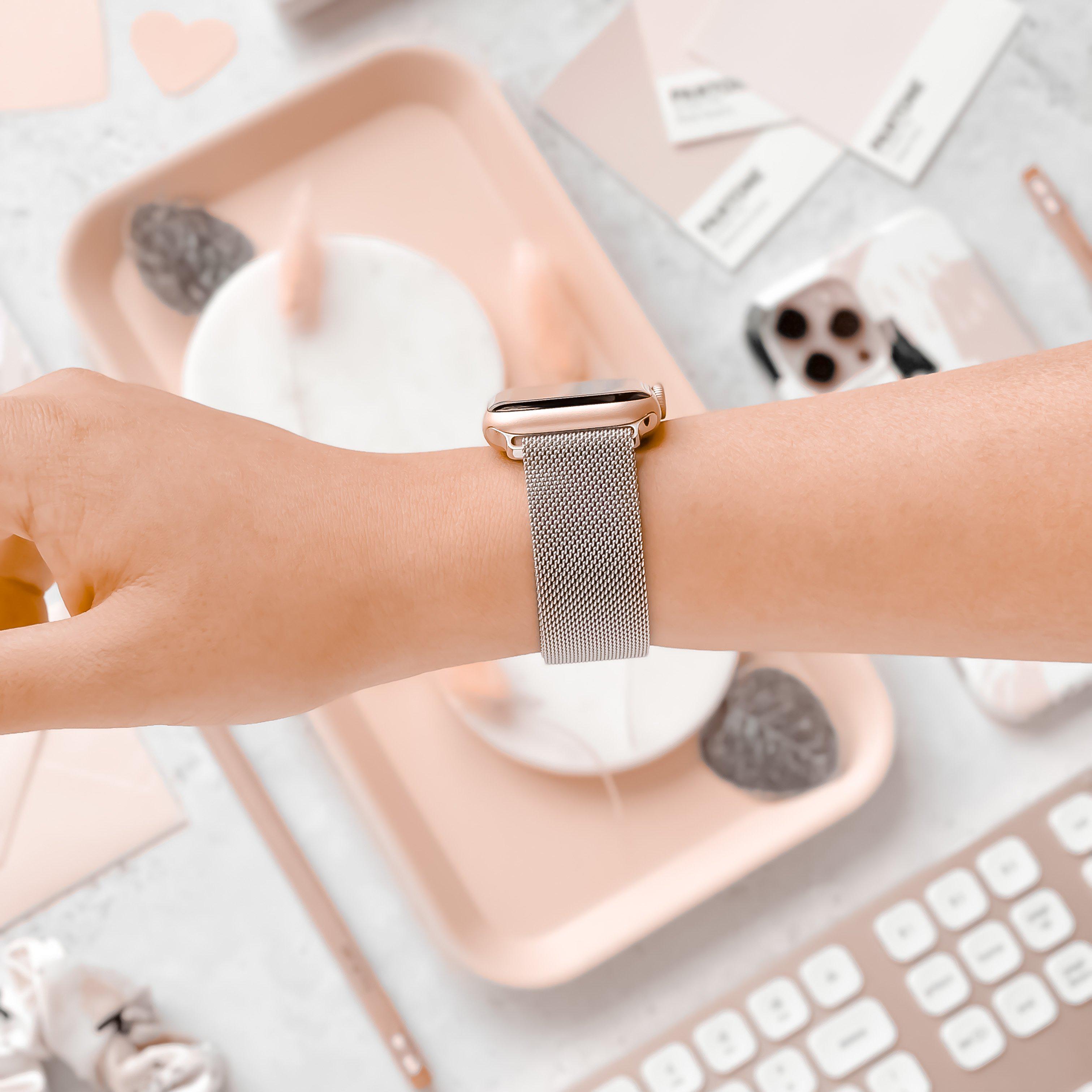 Manyetik Zincirli Apple Watch Kayışı - Gümüş